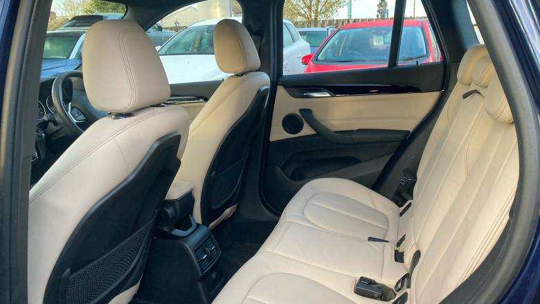 BMW X1 xDrive 20i xLine 5dr Step Auto Petrol Estate